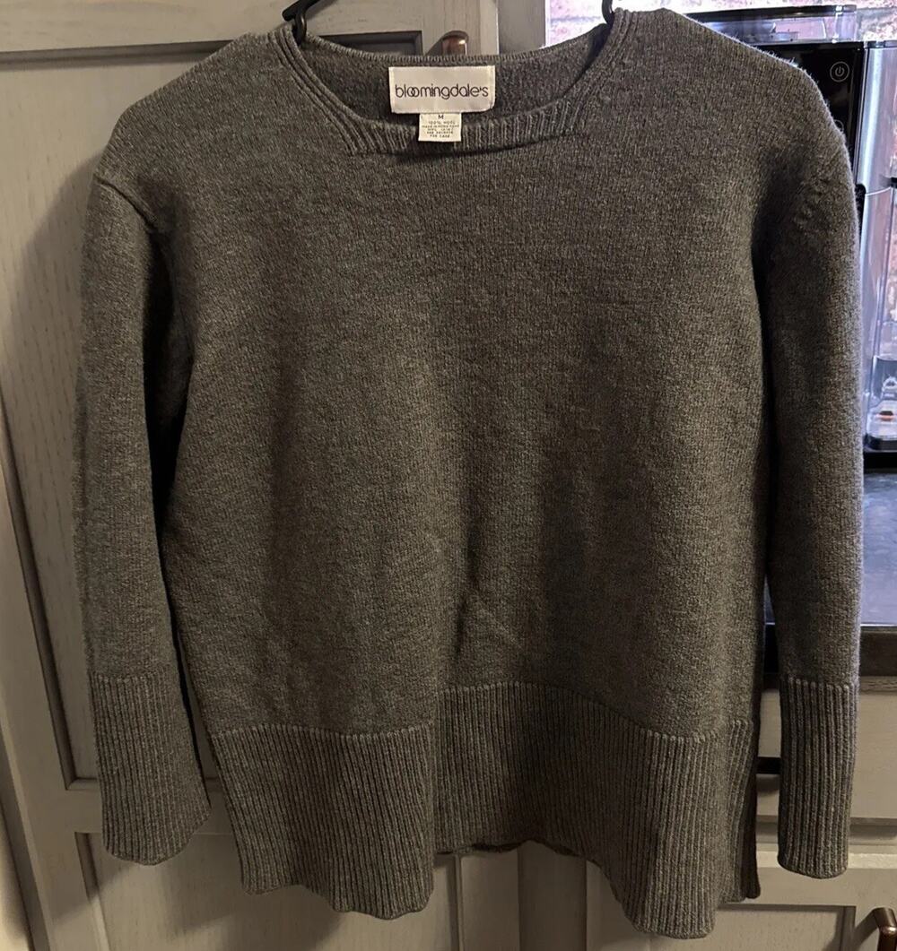 Bloomingdale’s Women’s Gray Wool Sweater Sz M